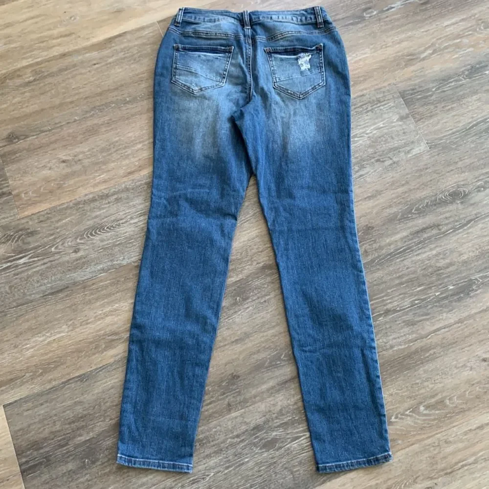 Maurice’s jeans distressed camo patch size medium